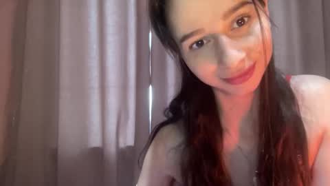 Snapshot of beloved_lucy chatting on April 11, 8:40 am beloved_lucy online show from April 11, 8:40 am