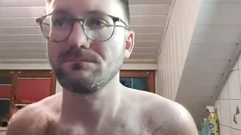 ben00189 online show from February 10, 6:45 pm