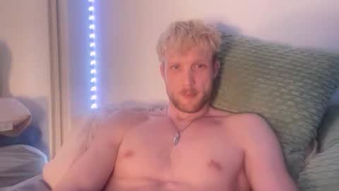 bendoverxo online show from February 18, 10:55 am