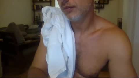 Snapshot of benedett22 chatting on January 13, 4:12 pm benedett22 online show from January 13, 4:12 pm