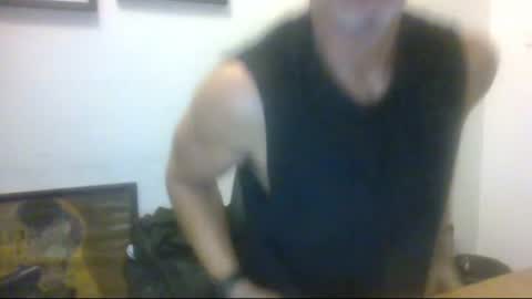 Snapshot of benedett22 chatting on May 29, 5:33 pm benedett22 online show from May 29, 5:33 pm