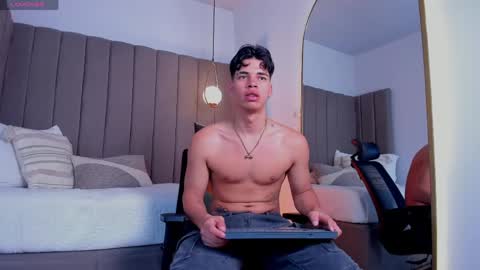 BENJAMIN online show from May 14, 4:19 am