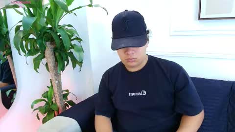 bennett_alejoo online show from October 1, 6:36 pm