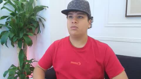 bennett_alejoo online show from January 18, 6:34 pm