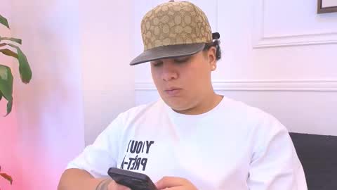 bennett_alejoo online show from February 5, 6:56 pm