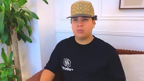 bennett_alejoo online show from March 6, 9:33 pm