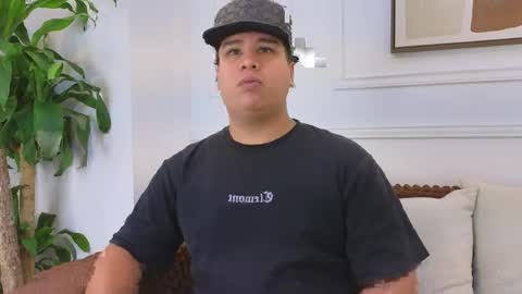 bennett_alejoo online show from April 15, 5:42 pm