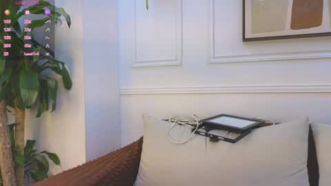 bennett_alejoo online show from April 18, 6:01 pm