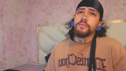 Benny and Mark online show from March 22, 4:16 am