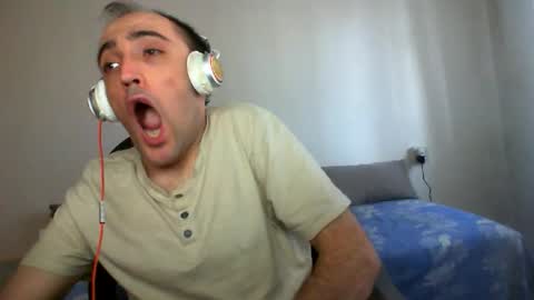 bentish online show from October 18, 6:05 am