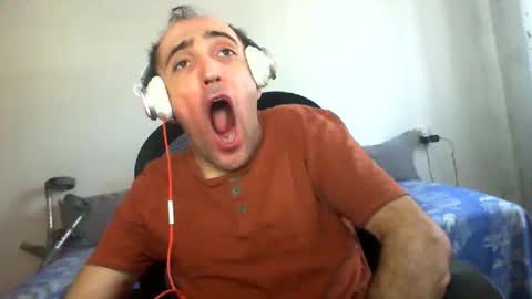 bentish online show from November 21, 8:02 am