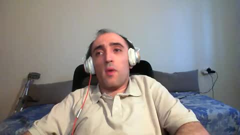 bentish online show from April 29, 3:38 pm