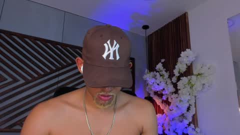 bento_fox online show from April 10, 4:06 am