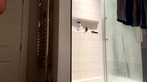 benz10001 online show from February 10, 4:16 am