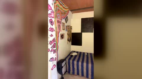 berenice_i online show from May 25, 6:47 pm