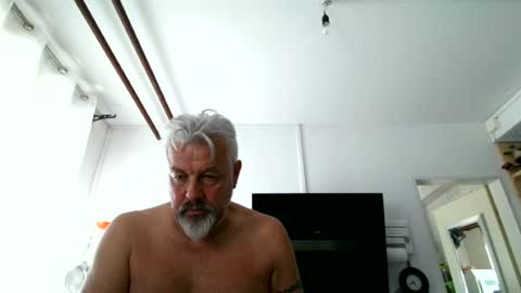 Snapshot of berg_boy chatting on June 14, 2:41 pm Martin online show from June 14, 2:41 pm
