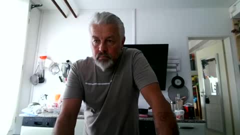 Snapshot of berg_boy chatting on July 26, 10:11 am Martin online show from July 26, 10:11 am
