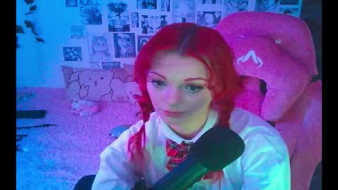 BerrieKitten online show from November 4, 4:39 pm