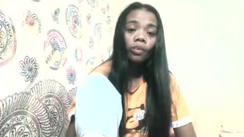 berthine99996 online show from May 27, 7:22 pm