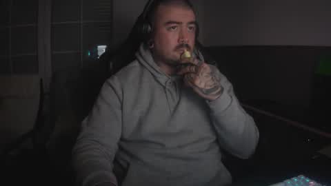 berto3389 online show from February 2, 12:31 am