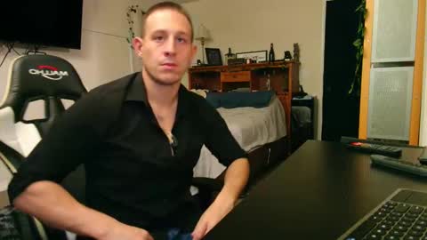 twitter zack1fisher online show from March 25, 6:03 pm