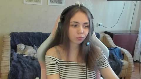 bethany_tease online show from April 16, 12:28 pm