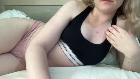 Bette online show from April 14, 9:59 am