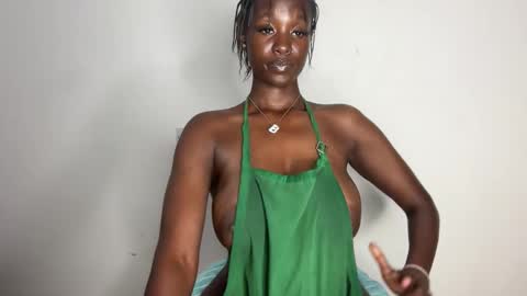 Adah online show from June 9, 10:54 pm