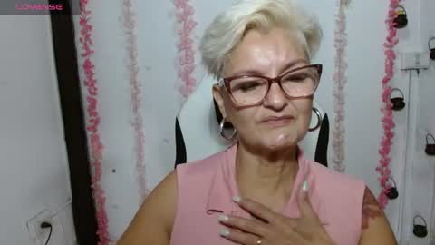 Snapshot of bety_cum3 chatting on July 5, 12:34 pm bibiana online show from July 5, 12:34 pm