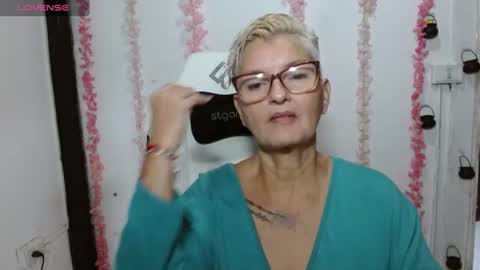 Snapshot of bety_cum3 chatting on July 11, 12:30 pm bibiana online show from July 11, 12:30 pm