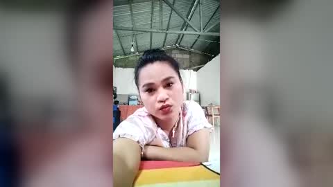 Snapshot of beuty_in_the_best_rose chatting on June 29, 6:52 am beuty_in_the_best_rose online show from June 29, 6:52 am