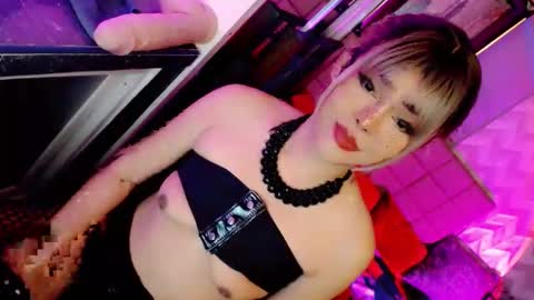 MISTRESS DOMME online show from April 12, 9:03 am