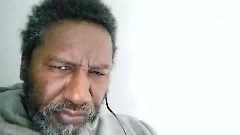 Snapshot of bi582945 chatting on February 9, 9:52 pm bi582945 online show from February 9, 9:52 pm