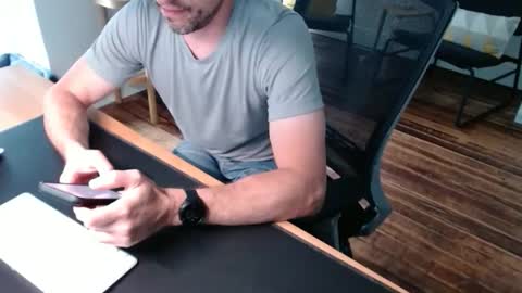 bi_sexy_man online show from May 27, 6:16 pm