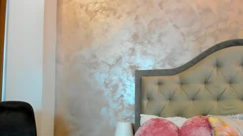 Bianca Vale online show from June 5, 5:14 am