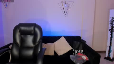 Snapshot of biancapierce_ chatting on July 15, 11:15 am Bianca Pierce online show from July 15, 11:15 am