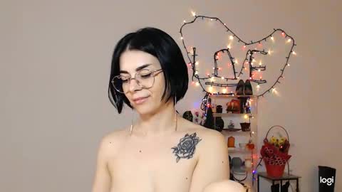 innasugarwild online show from March 16, 5:50 pm