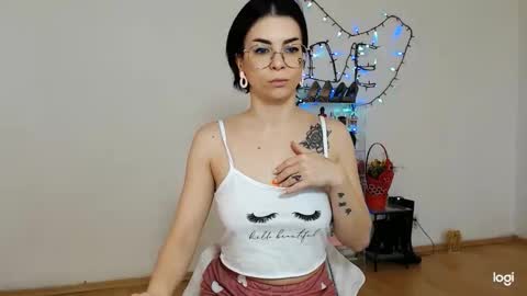 innasugarwild online show from March 22, 7:34 am