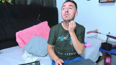 john and cris online show from May 25, 12:44 pm