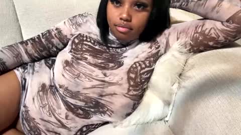 Snapshot of big_lavish chatting on January 4, 7:24 am Big Lavish online show from January 4, 7:24 am