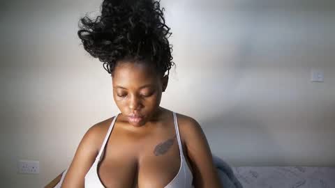 bigassmello_ online show from May 6, 2:08 am