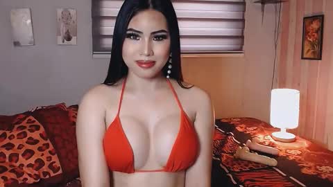 Mia online show from February 12, 7:58 am