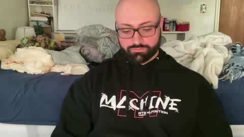 Mr. Muscle Monster online show from April 18, 8:20 pm