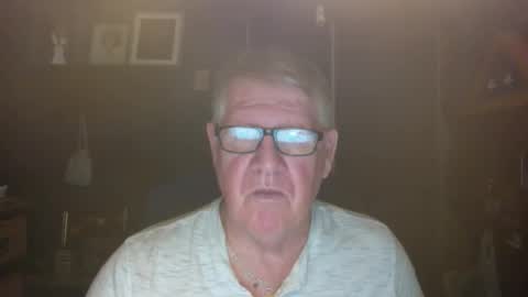 Snapshot of bigbeerdrinker1 chatting on November 21, 6:01 am bigbeerdrinker online show from November 21, 6:01 am