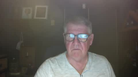 Snapshot of bigbeerdrinker1 chatting on March 30, 4:02 am bigbeerdrinker online show from March 30, 4:02 am