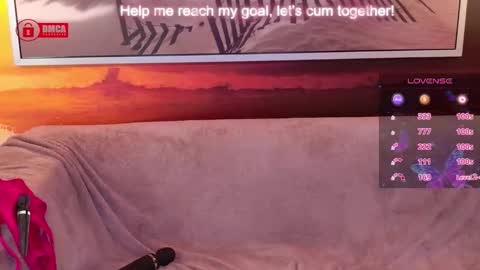 Snapshot of bigboobsarri chatting on January 14, 10:21 am BigBoobsArri online show from January 14, 10:21 am