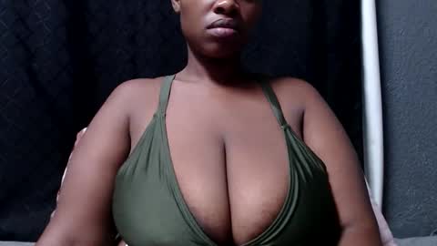bigboobsbitchx online show from June 1, 4:52 pm