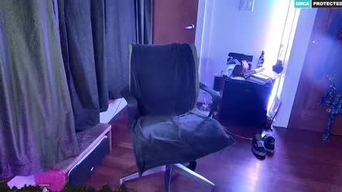 Snapshot of bigbro42069 chatting on April 14, 5:46 am BigBro online show from April 14, 5:46 am