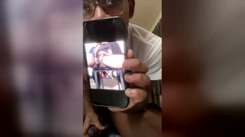 Snapshot of bigcockjohn36 chatting on January 6, 6:50 am bigcockjohn36 online show from January 6, 6:50 am