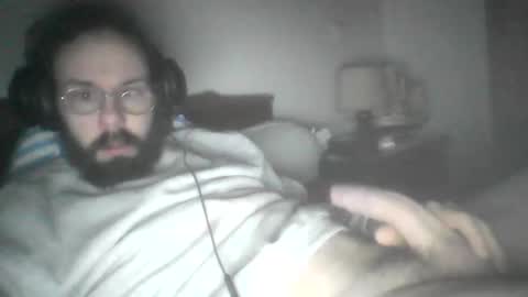 Snapshot of bigcookboy94 chatting on December 29, 1:17 pm bigcookboy94 online show from December 29, 1:17 pm